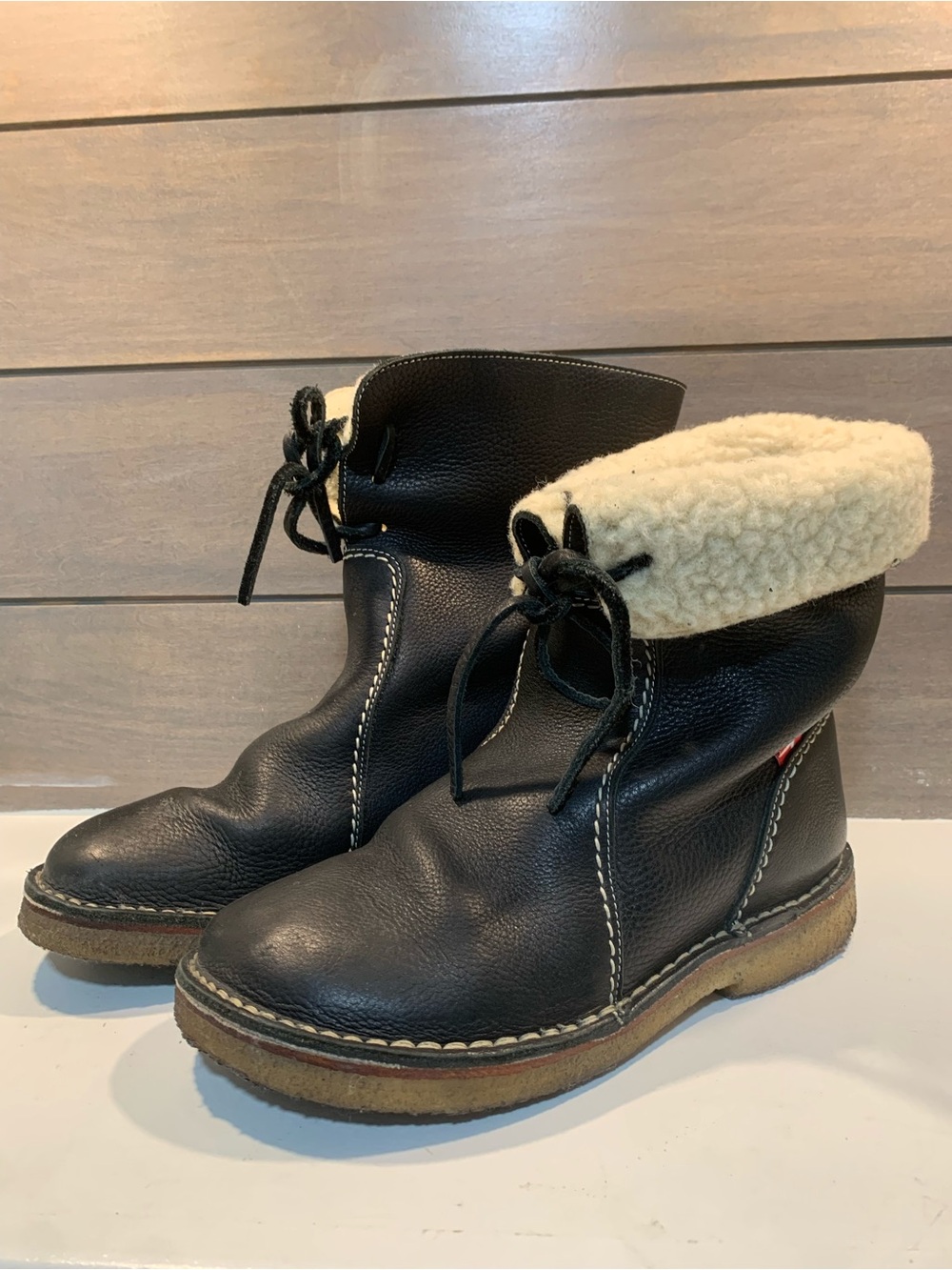 Duckfeet Arhus Womens Boots Pebbled Black Leather Shearling Lining Sz 8.5 Preppy